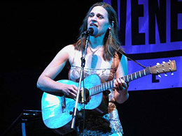 MADELEINE PEYROUX