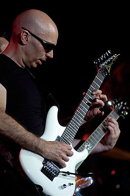 JOE SATRIANI U SAVA CENTRU - pogledajte sliku u punoj veličini