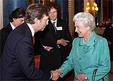Elizabeth II i Eric Clapton